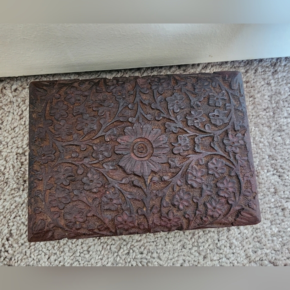 Wooden Jewellery Box (Hand Craved) - Picture 2 of 6